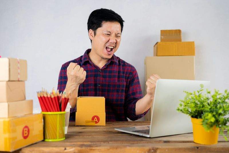 山本 由紀